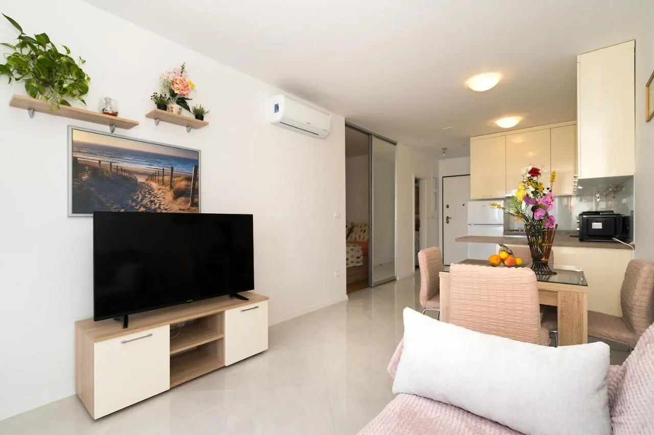 Modern Apartments Sirobuja Split 0*,  Croatia